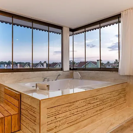 Casa Bonita, Luxury With Pool And Jacuzzi. *