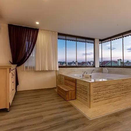 Casa Bonita, Luxury With Pool And Jacuzzi. * Belek